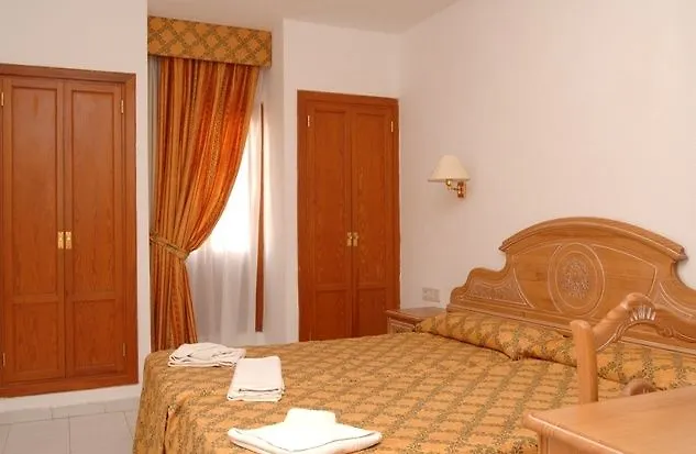 Apts Club Montecastillo *