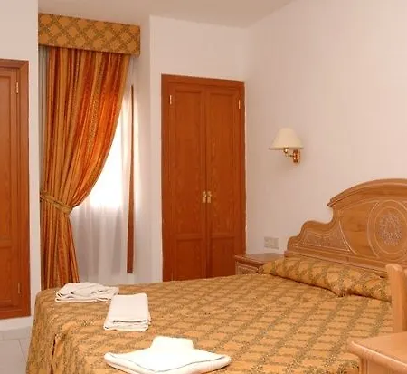 Apts Club Montecastillo *